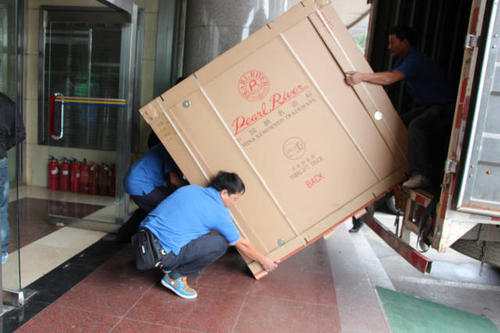 向阳钢琴贵重工艺品无忧运